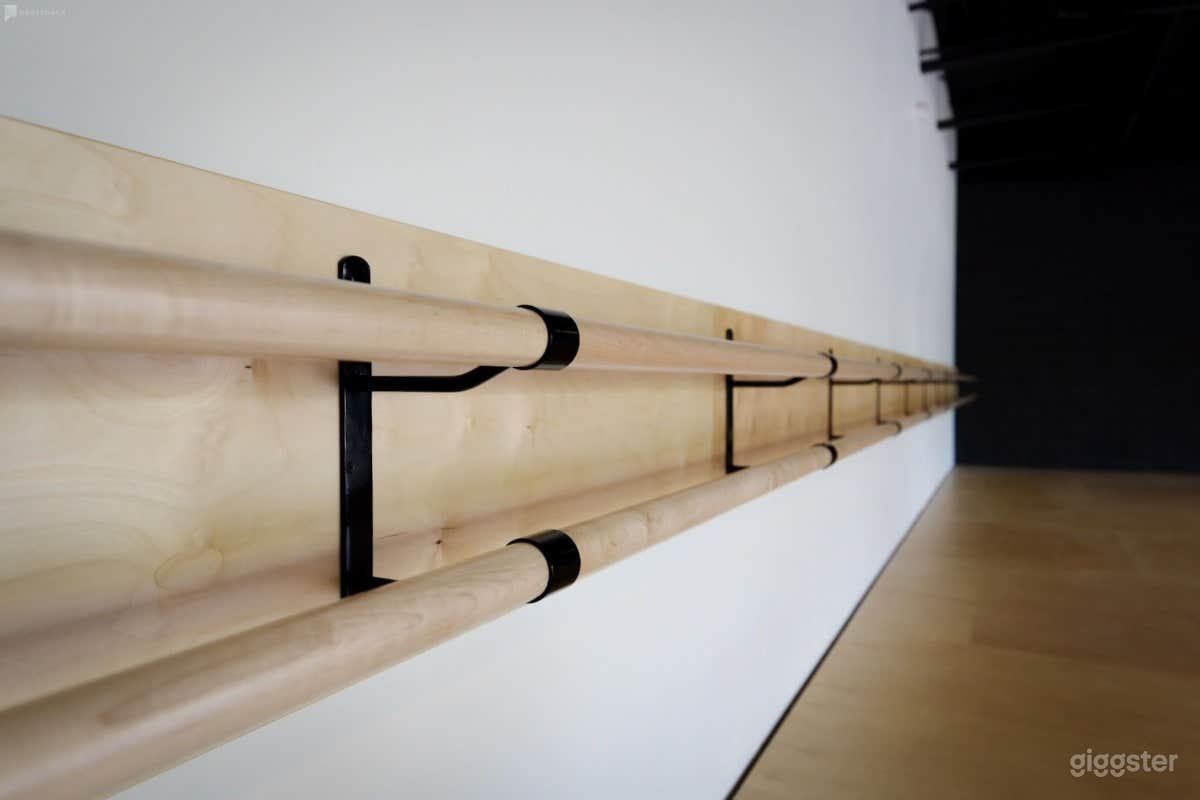 Spacious dance studio in Ferndale Photo 2