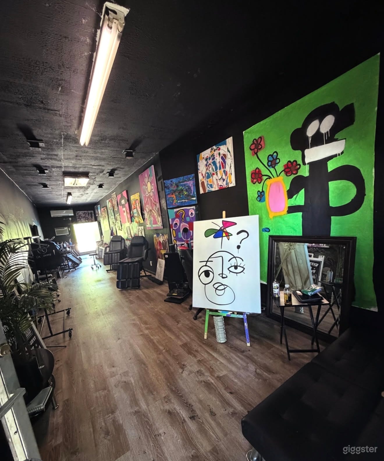 Great event space for art / outside events ect Photo 3