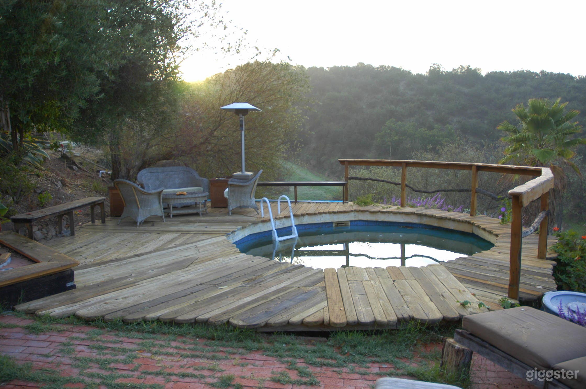 Rustic Mountain Cottage Photo 1