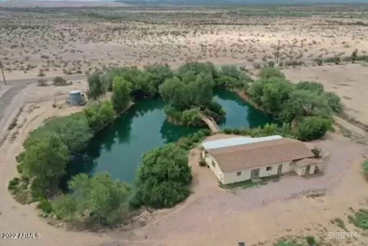 1 acre pond with fishing in the desert Photo 1