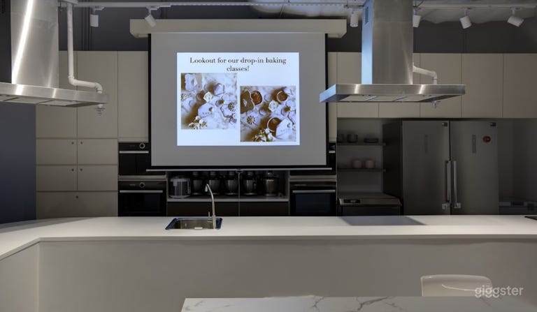  Regular Workstations in a Modern Co-Sharing Kitchen Studio in Singapore 