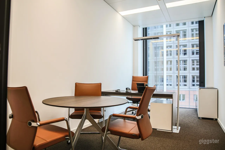  Chefbüro mit Besprechungslösung 