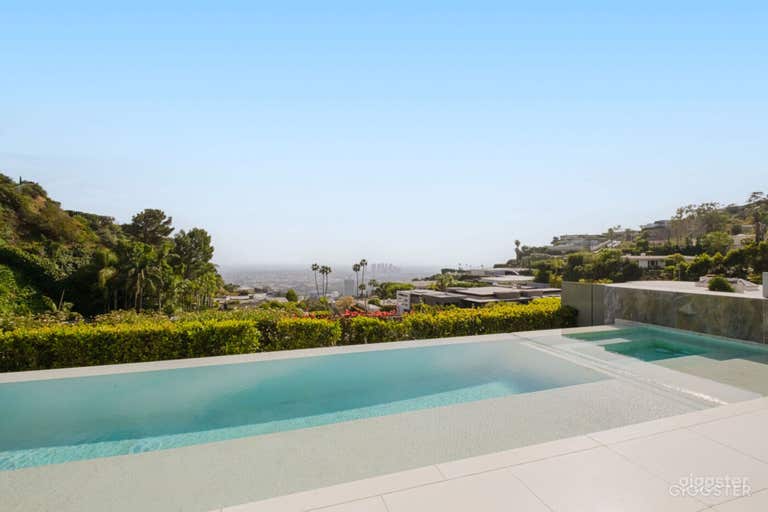   PACIFIC PANORAMA: AN ARCHITECTURAL SYMPHONY/POOL 