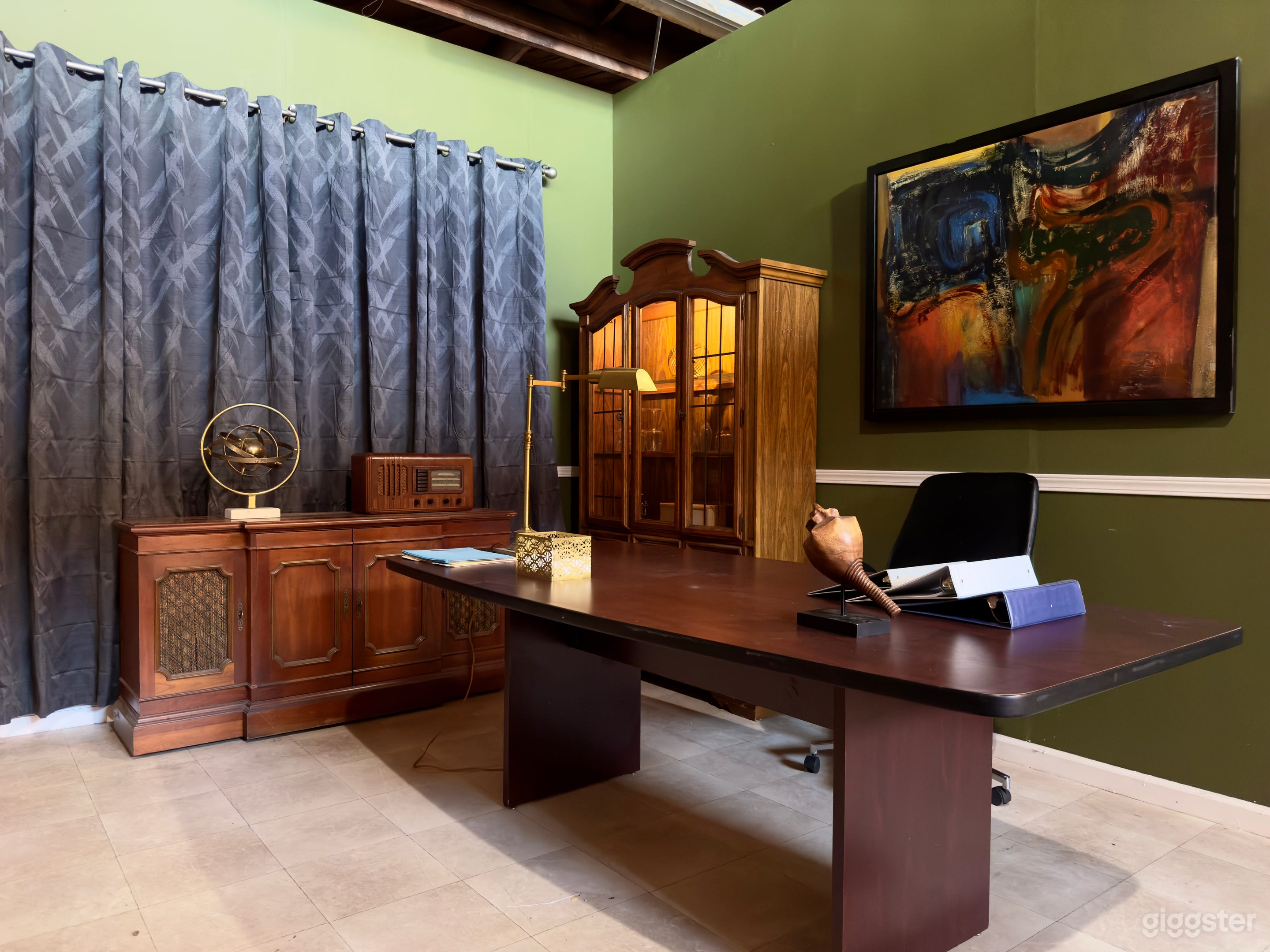 CEO’s Office Private Office for Filming Photo 1