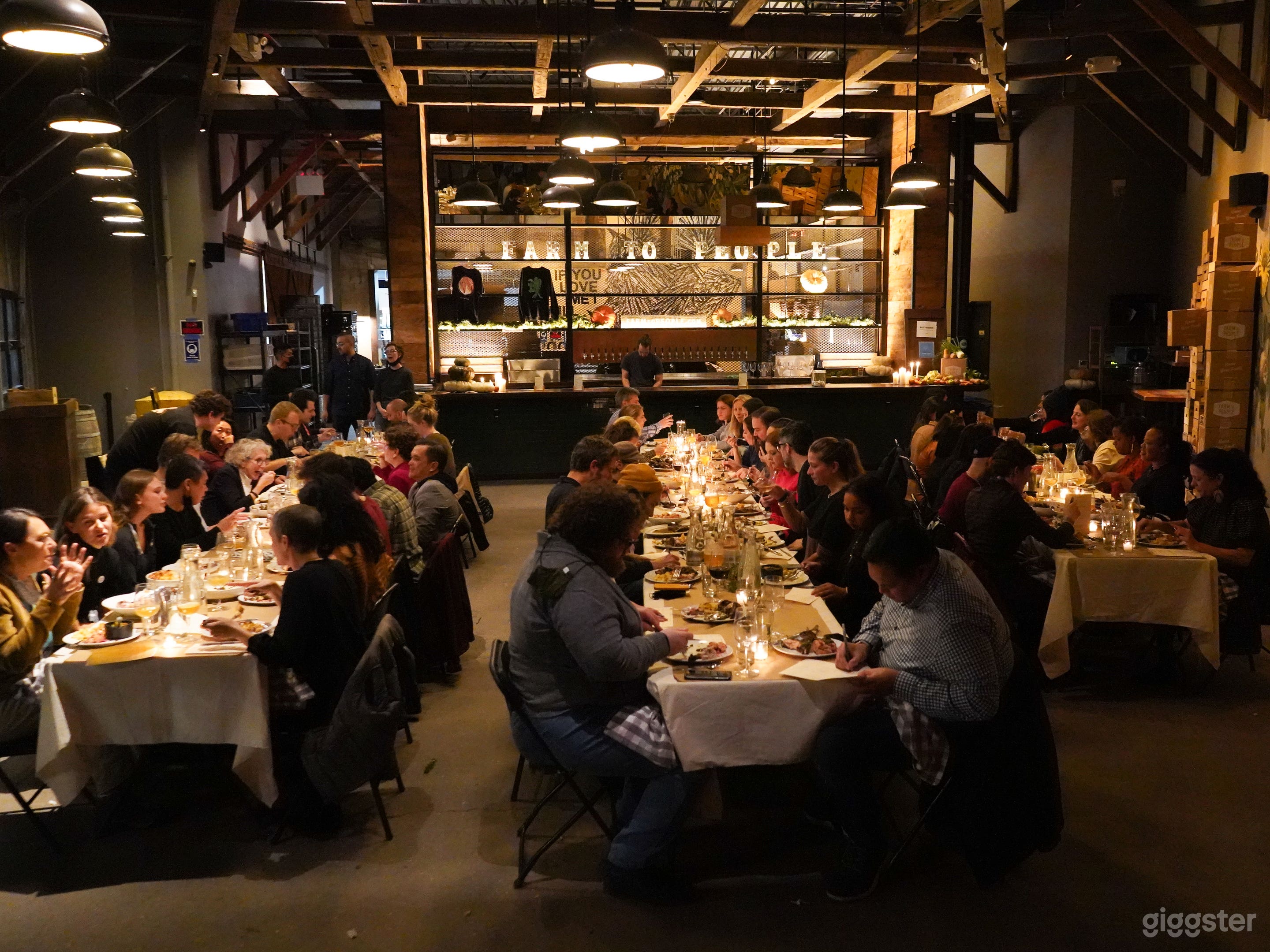 Artsy and Spacious Warehouse with Bar Photo 2