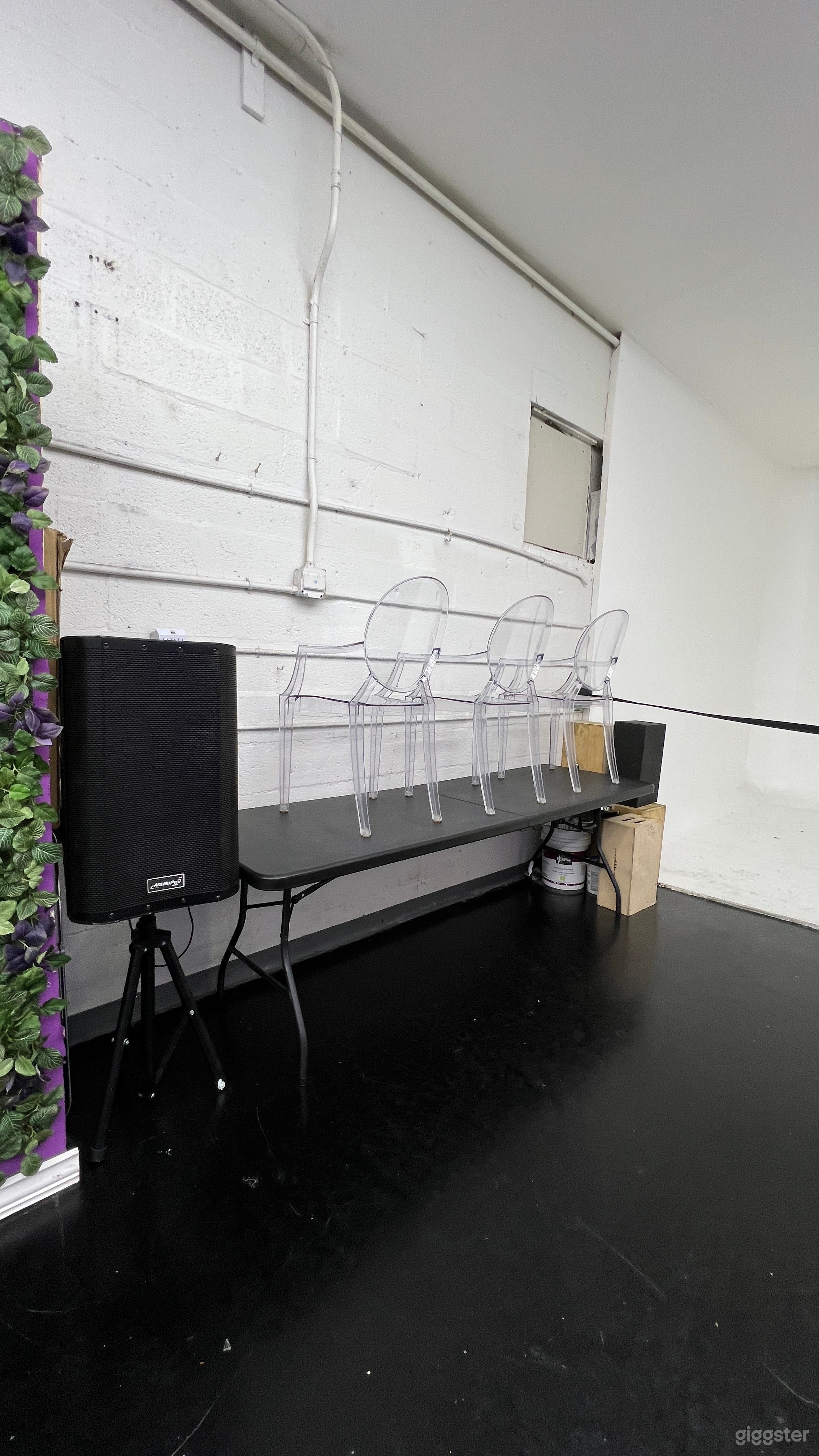 Cyc Wall• Content • Production • Photos • Film• Video Photo 4