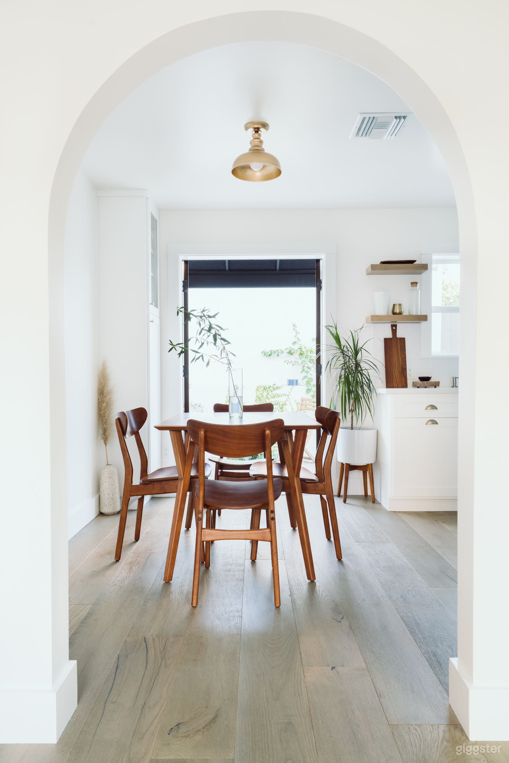 Romantic Spanish Home w/ Modern French Farm Boho   Photo 2