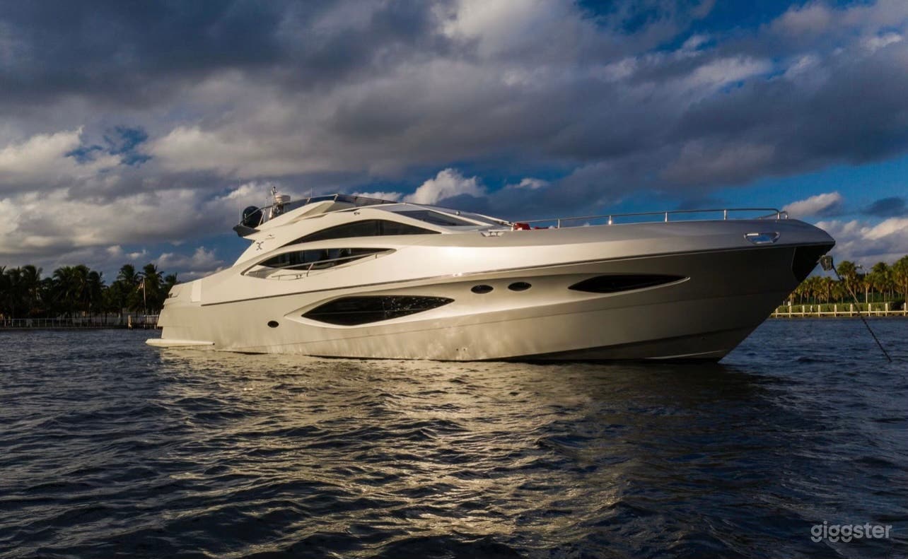 Fast and Stylish 80' Numarine Yacht  Photo 1