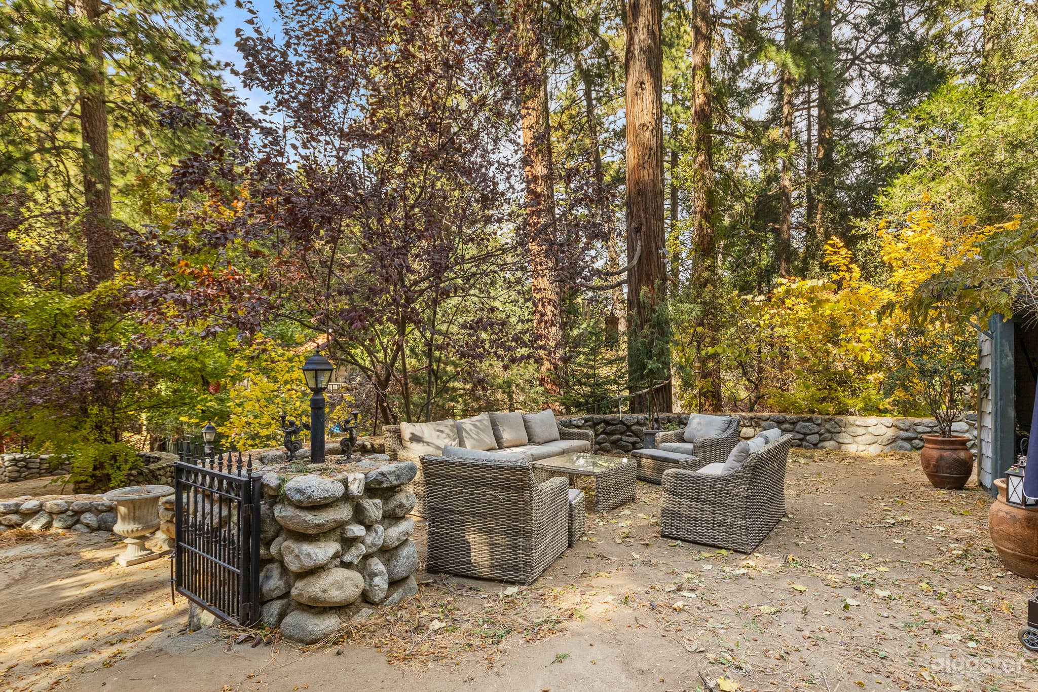 Whimsical Manor with Arcade &amp; Secret Passages Photo 3