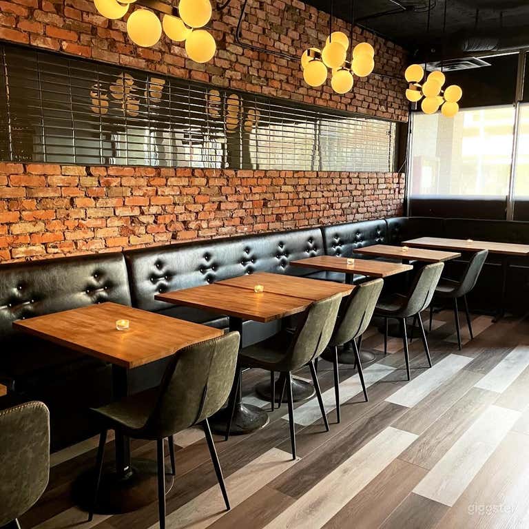  Cozy Cocktail Bar in Edmonton 