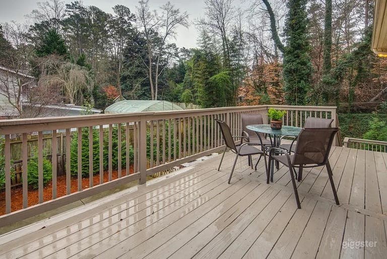  Large metro Atlanta well furnished home 
