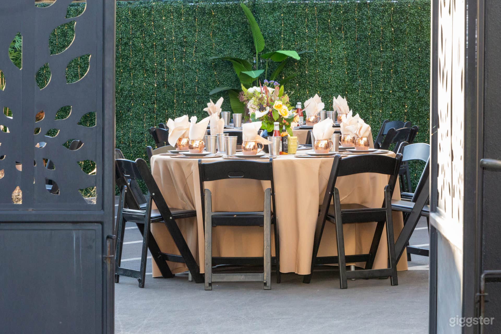 Contemporary Outdoor Event Space Photo 3