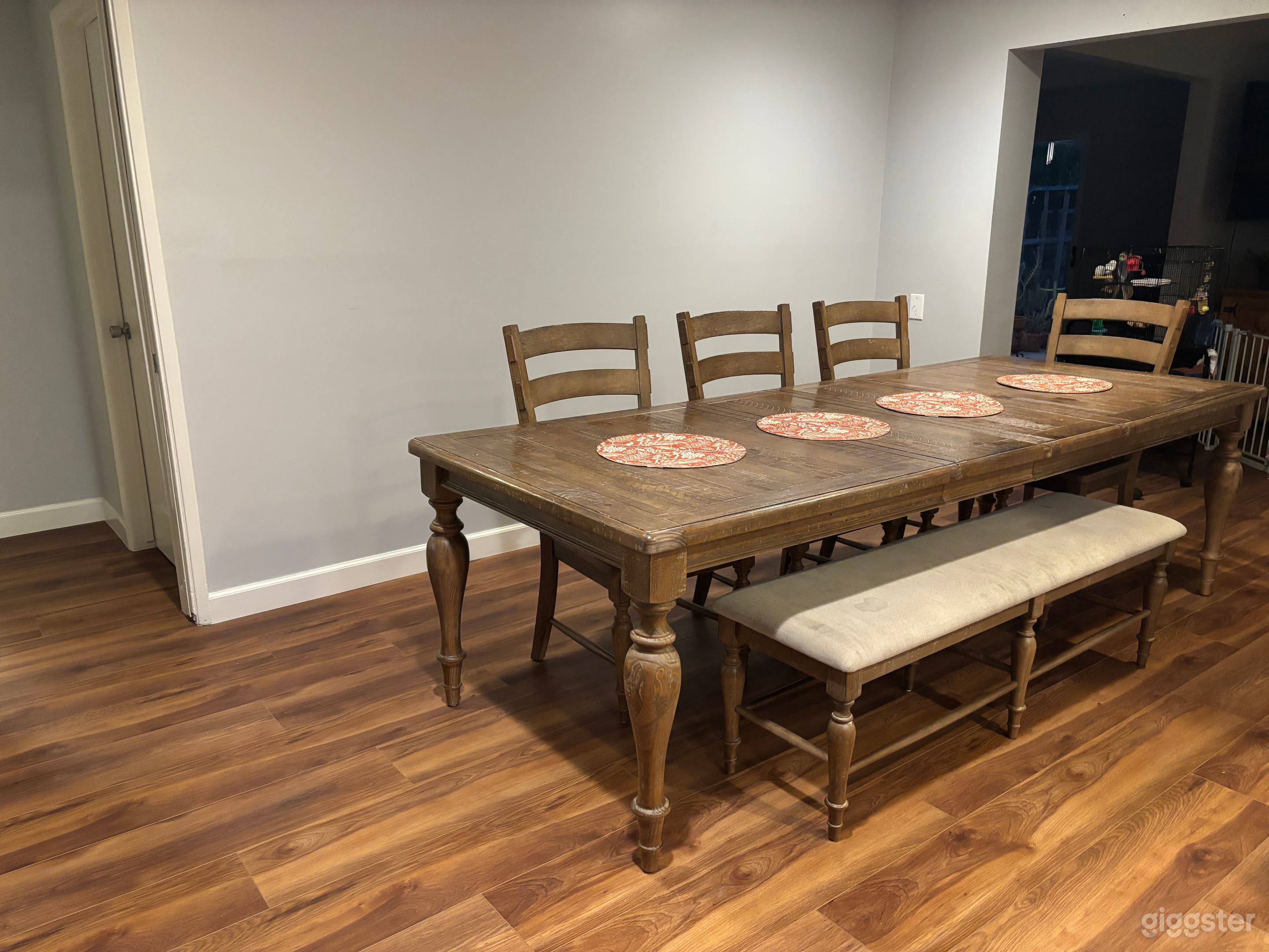 West Hills Modern Family Home with park and vacant lot near Photo 3