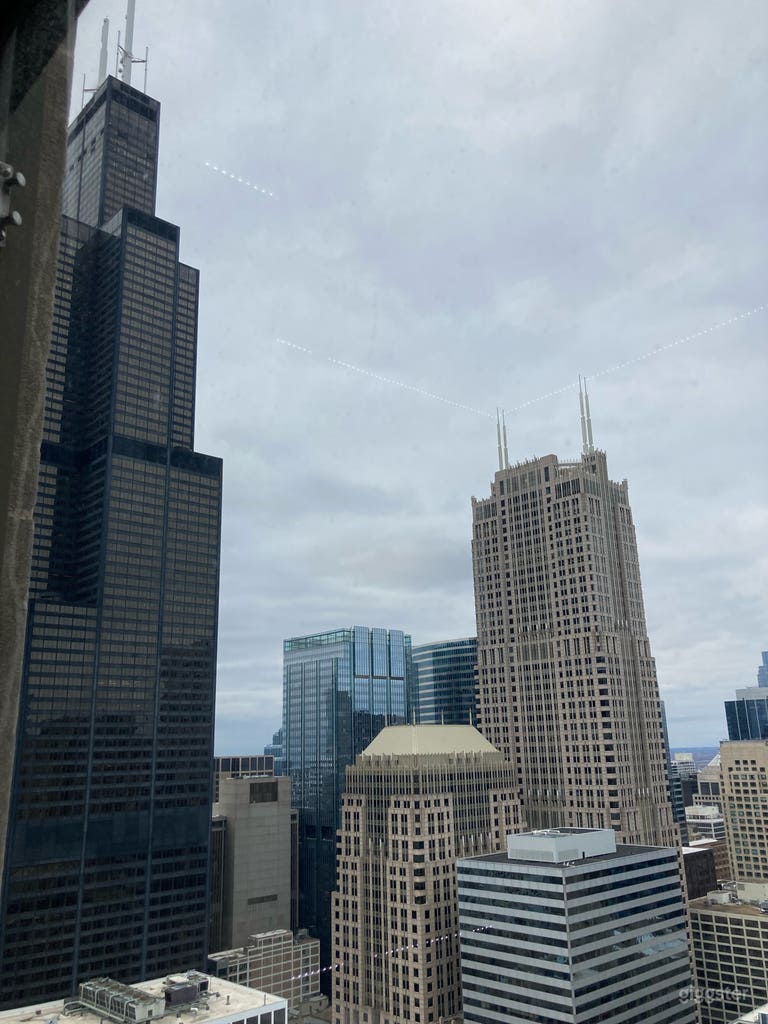  Downtown Quiet Work Space with Skyline View 