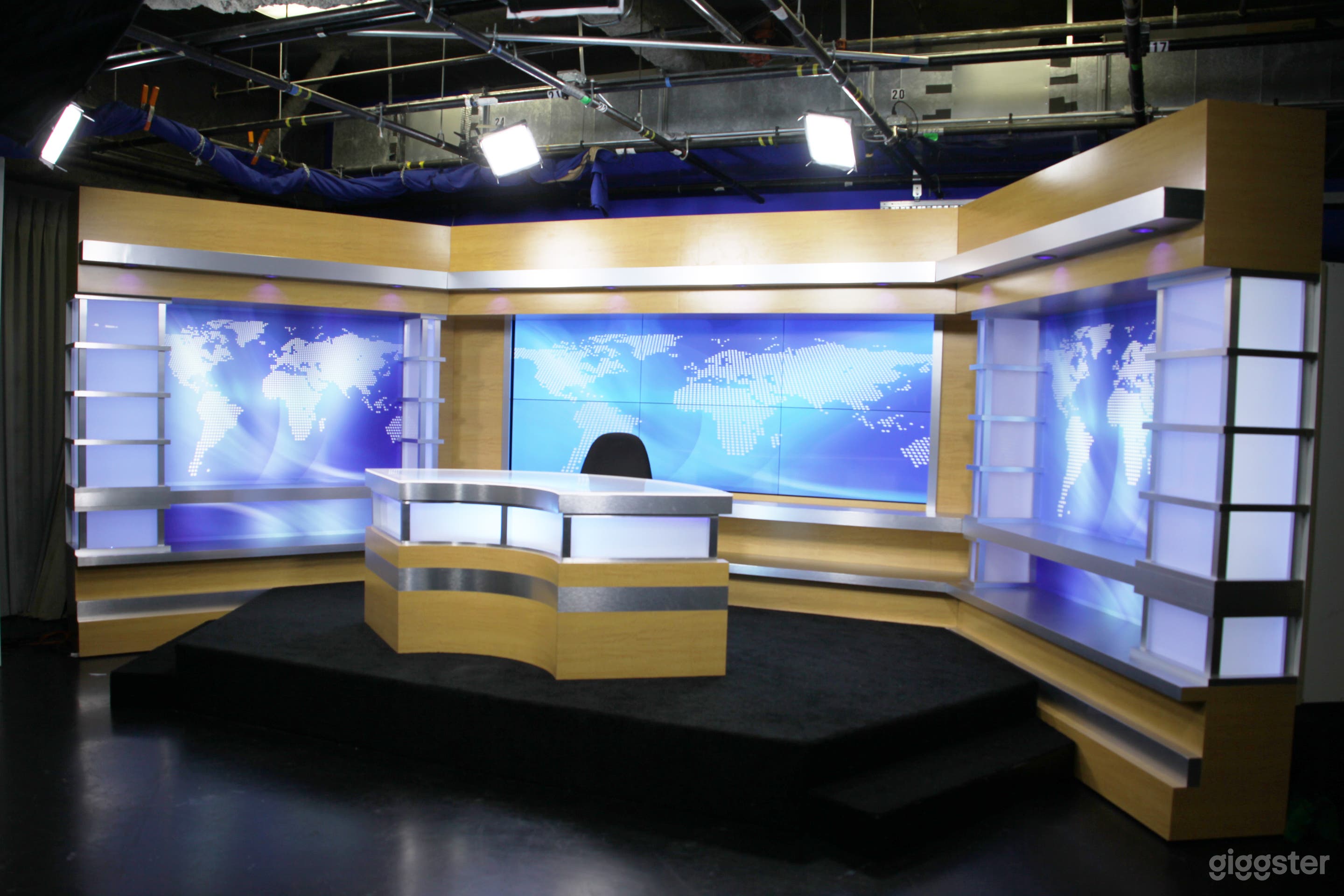 Creative Television Production - News Set tudio Photo 4