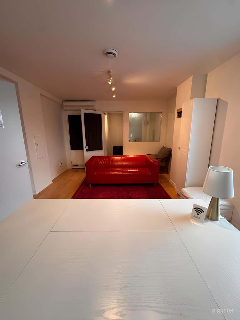  Großes Büro & angrenzendes Podcast-Zimmer 