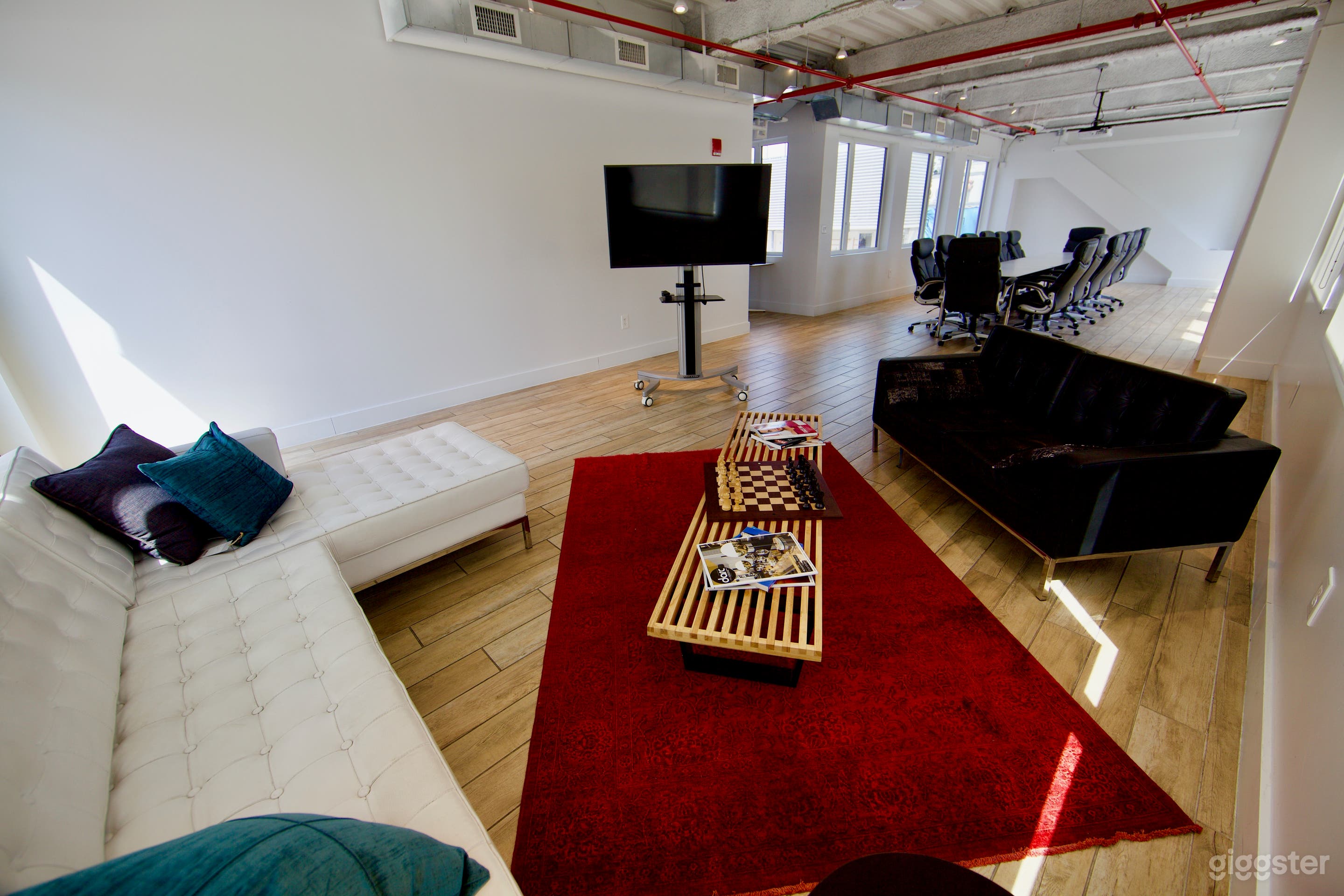 7th Floor Penthouse in Soho Photo 3