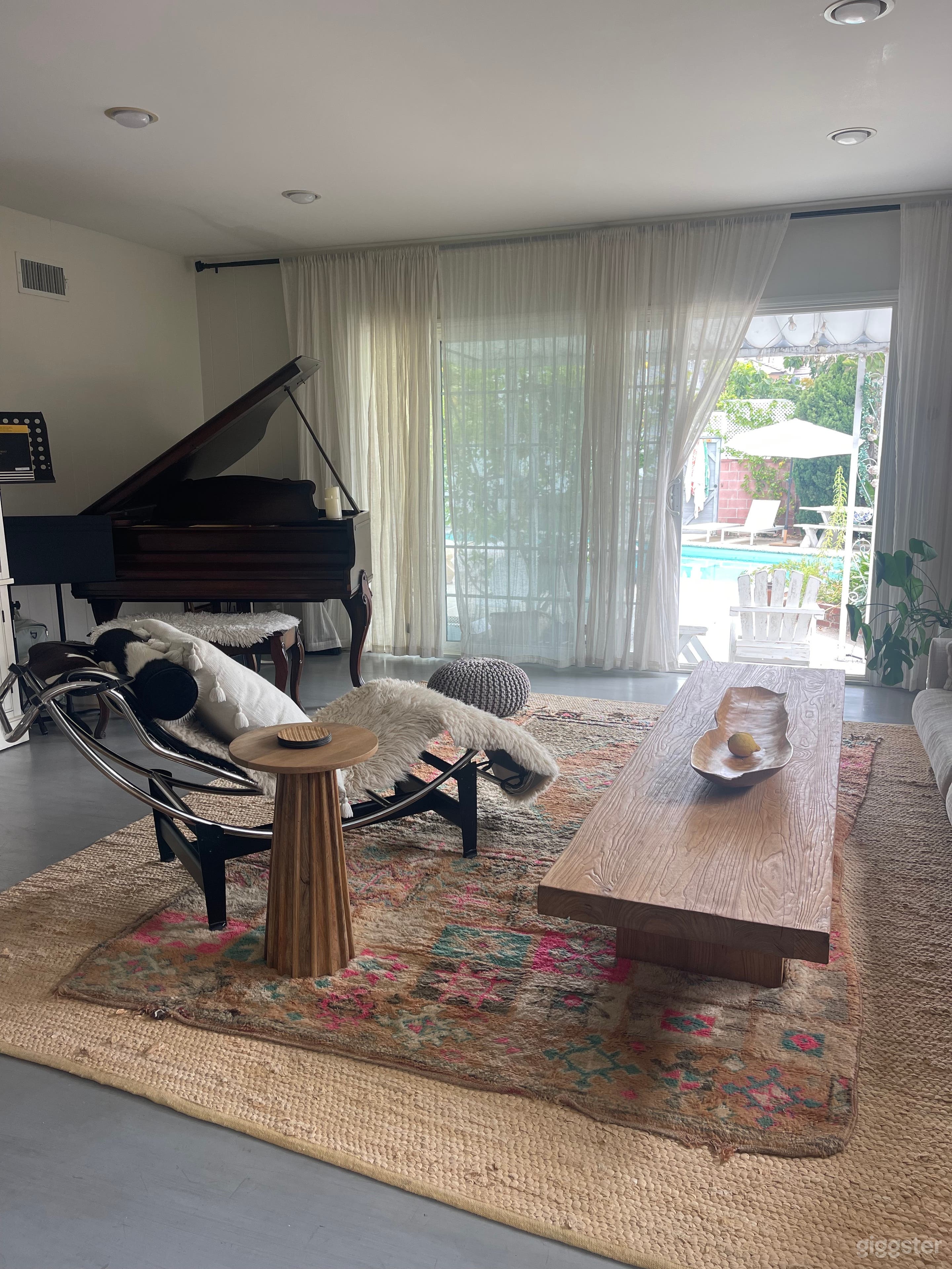 Mid-Century Mar Vista Home w/ Pool, Multiple Shoot Spaces Photo 1