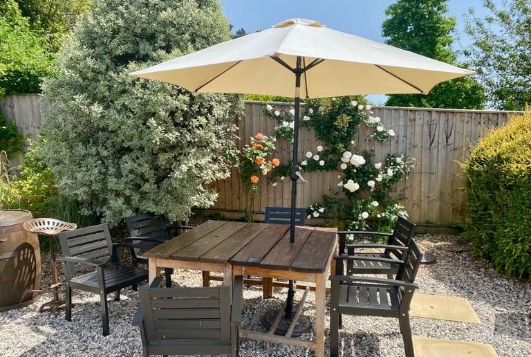  12th Century Country Pub, Restaurant, Cottages and Rooms 