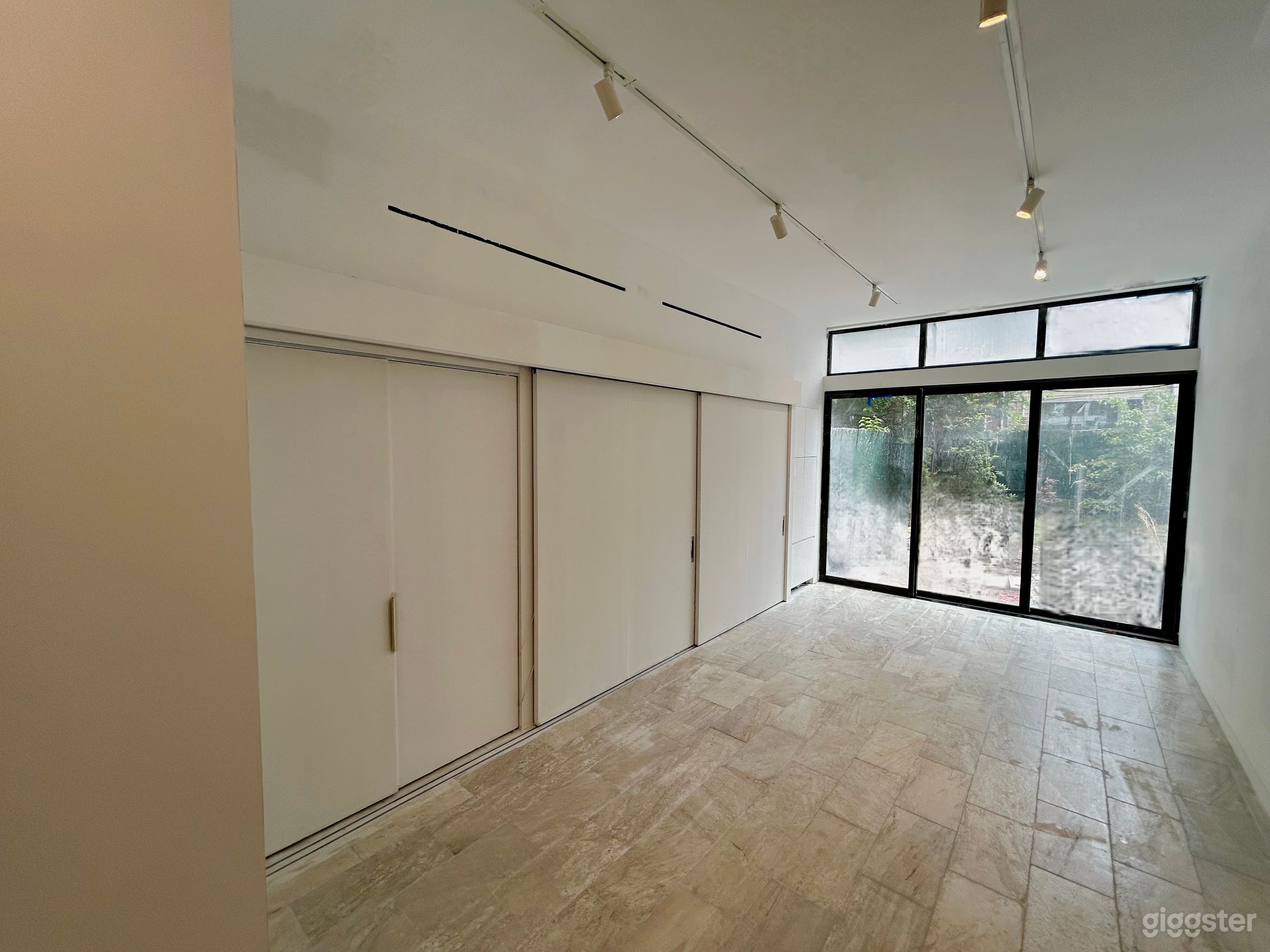 A Contemporary Event Space &amp; Art Gallery in Brookl Photo 2