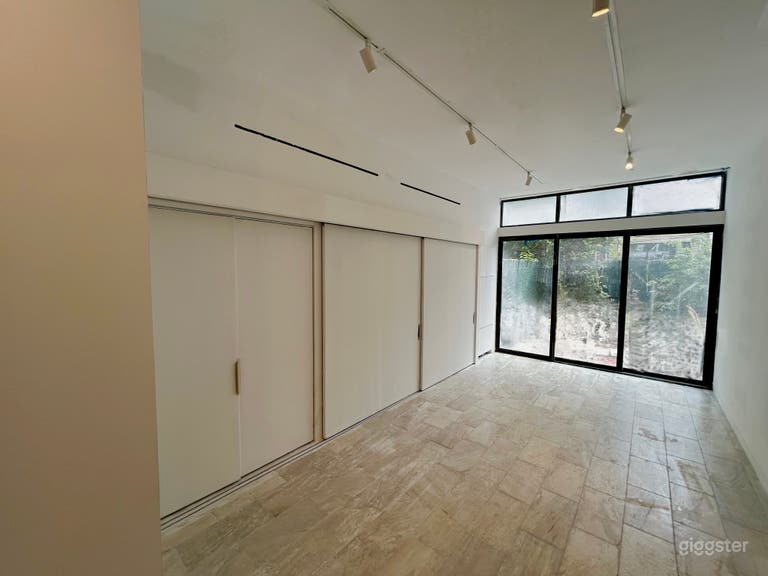  A Contemporary Event Space & Art Gallery in Brookl 