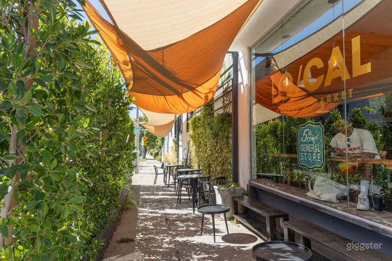  Eclectic Coffee Shop in Los Angeles 