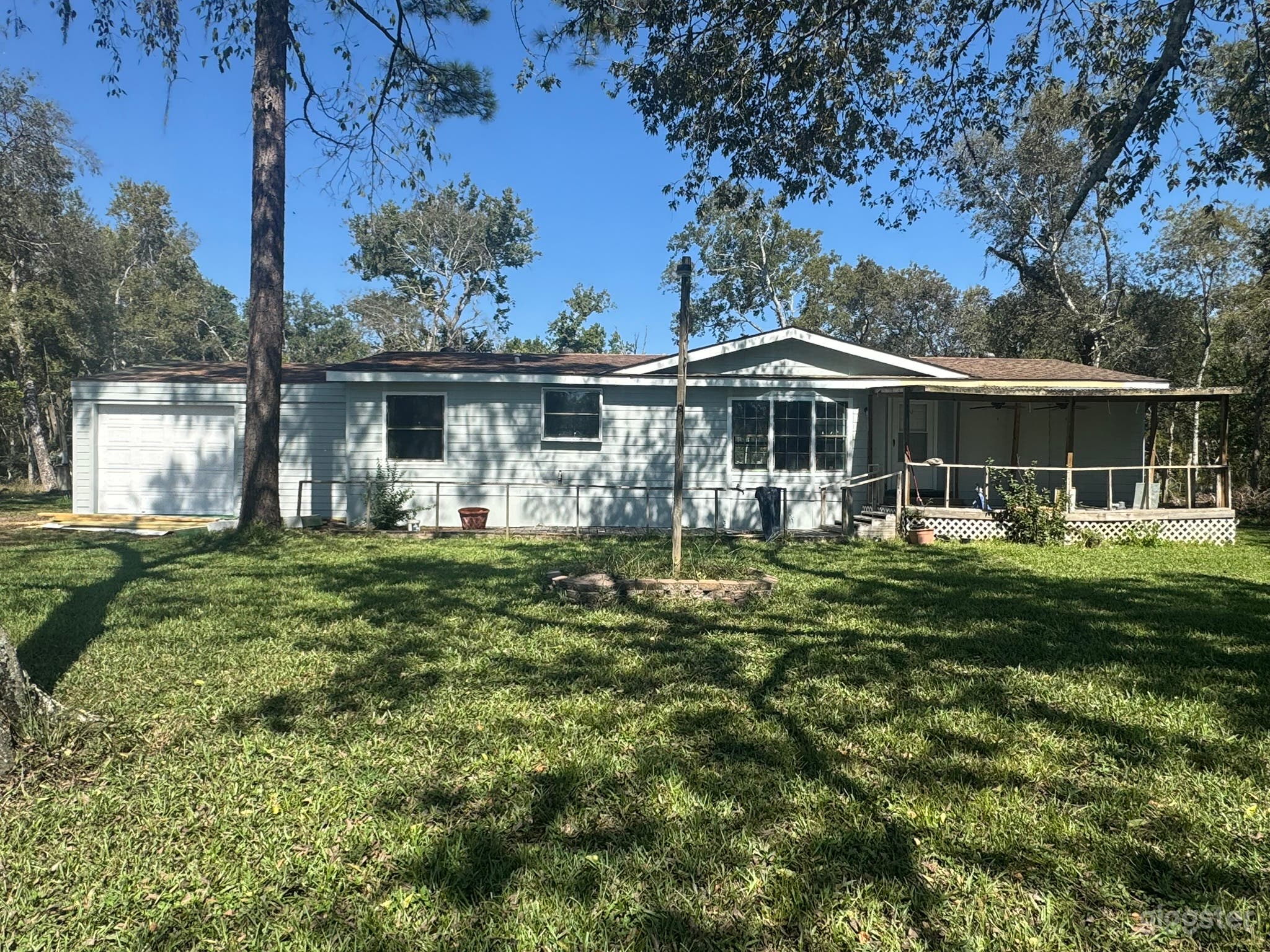 White-Tailed Ranch - Rustic Urban with Roomy Open Grounds Photo 1