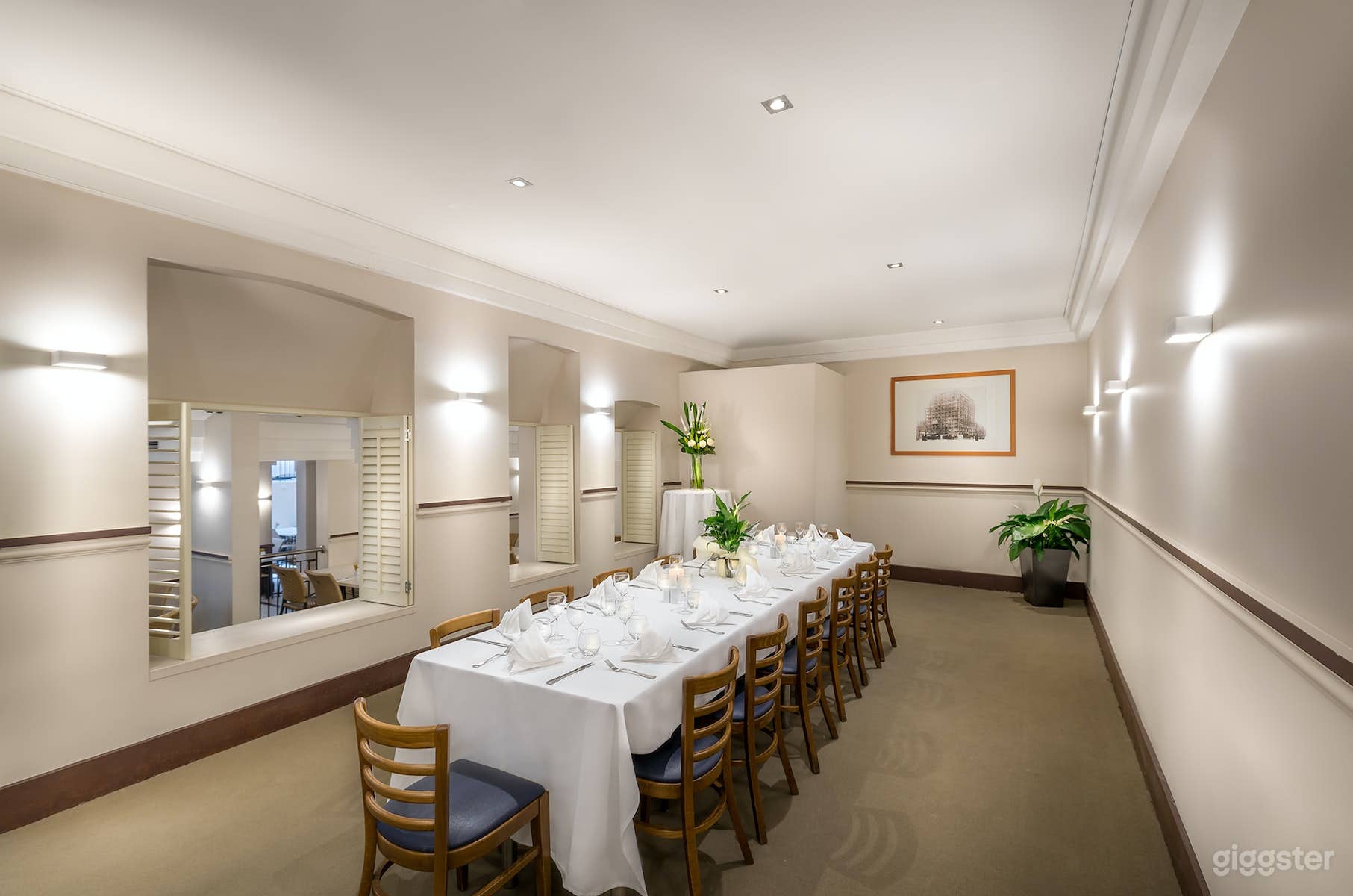 The Matthew Flinders Dining Room Photo 1