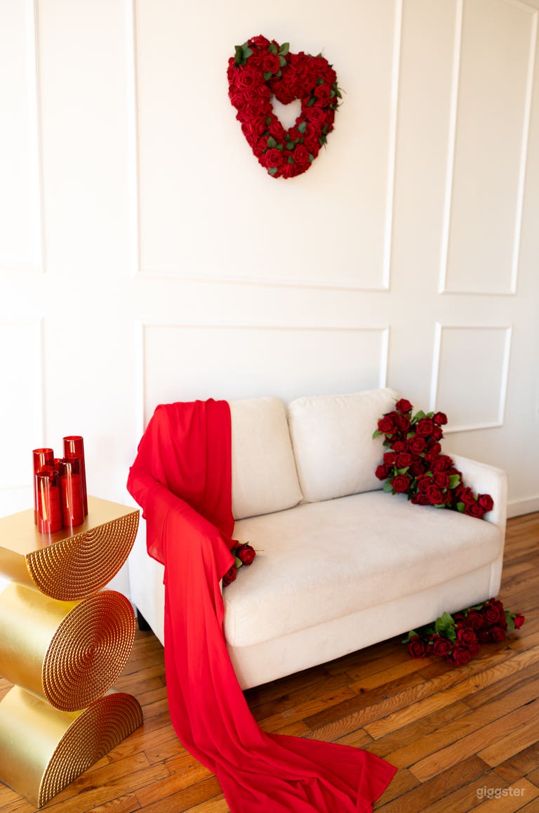  *New* Boutique Studio with Valentine's Day sets 