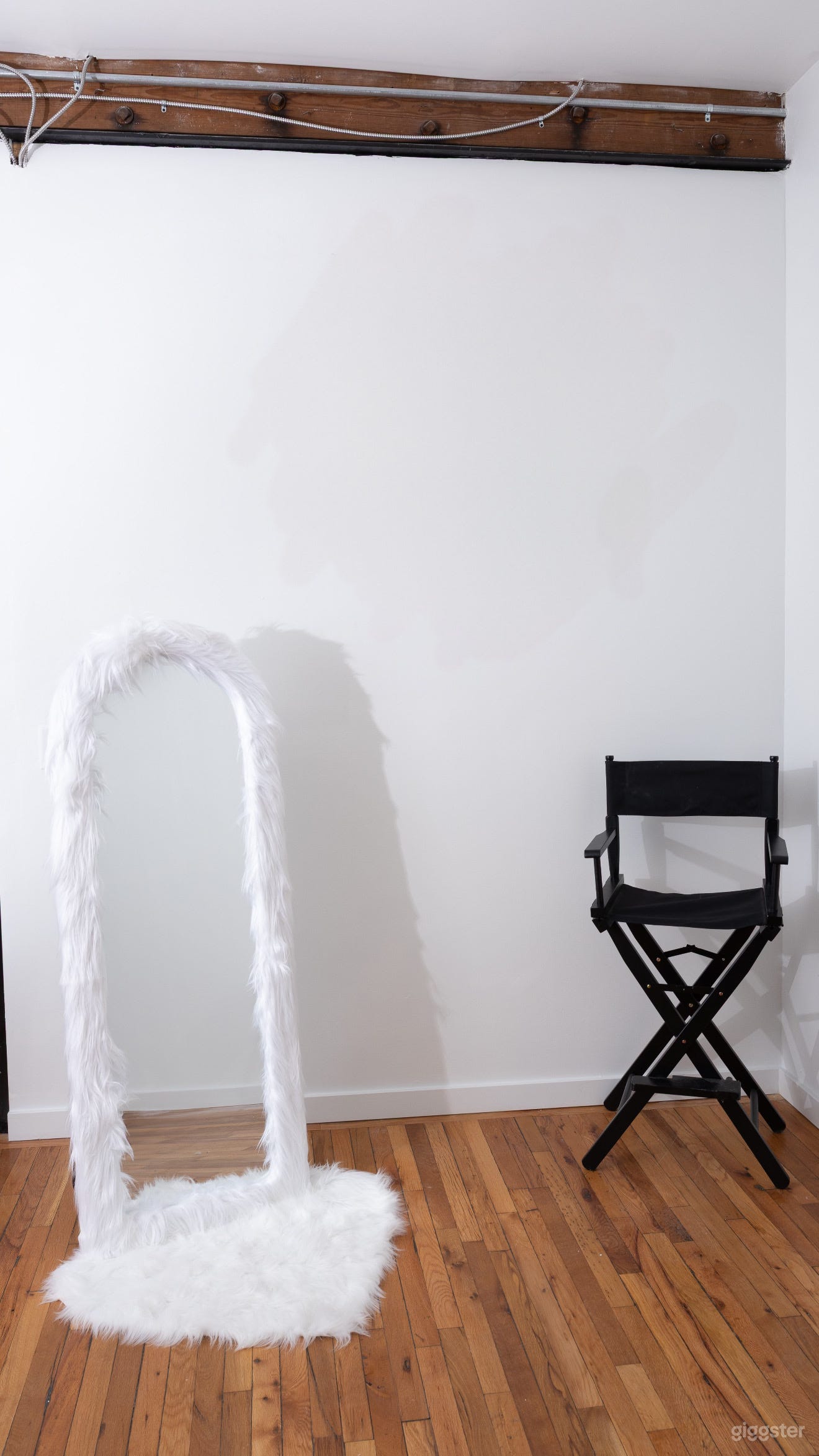 *New* Boutique Studio with Valentine's Day sets Photo 4