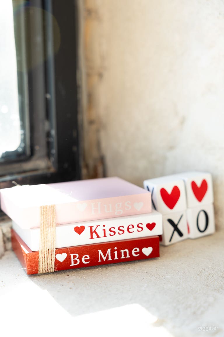  *New* Boutique Studio with Valentine's Day sets 