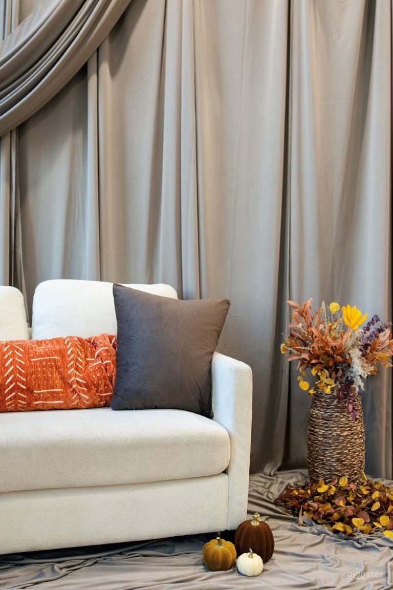  *New* Boutique Studio with Fall decor 