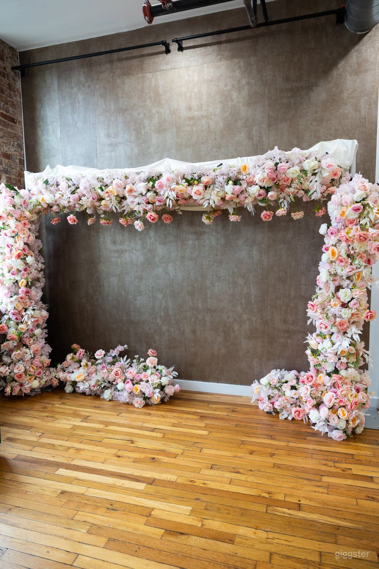  *New* Boutique Studio with Spring decor 