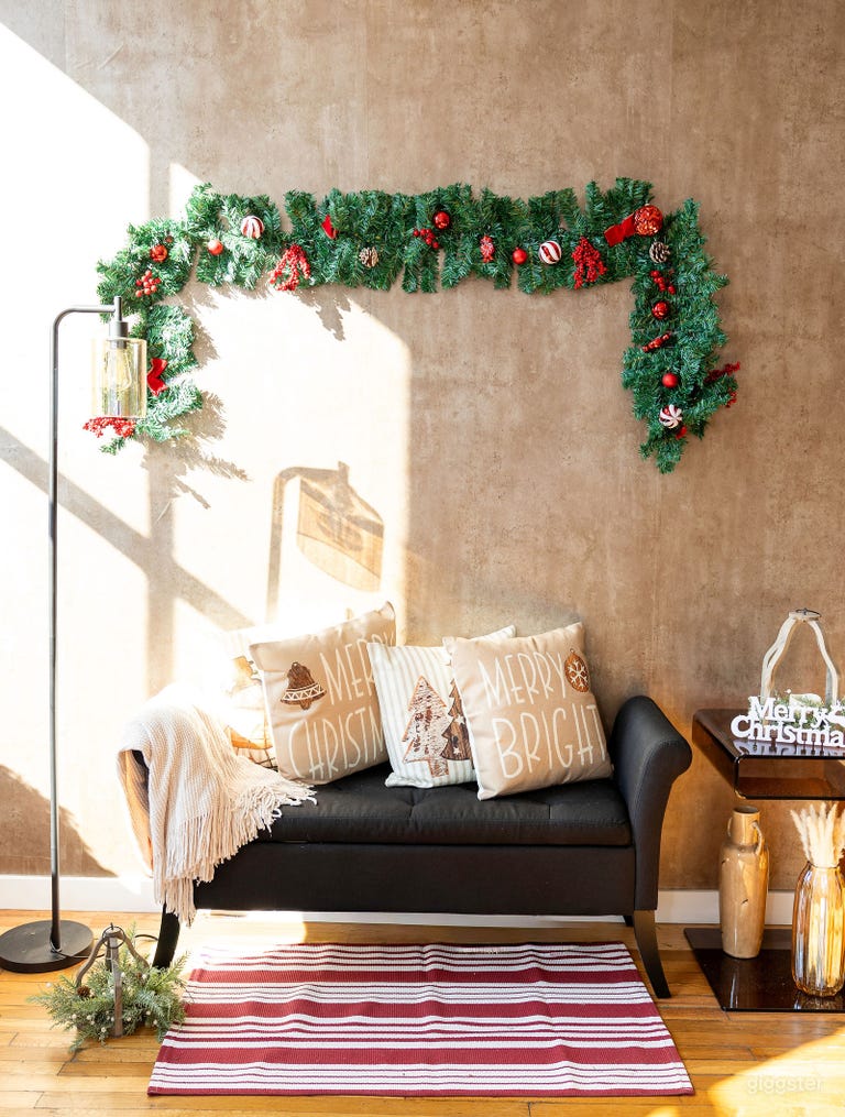  *New* Boutique Studio with Holiday Sets 