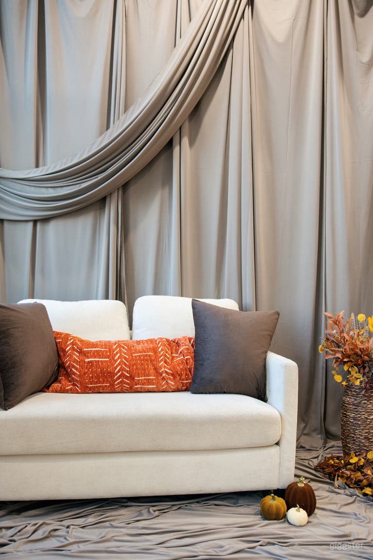  *New* Boutique Studio with Fall decor 