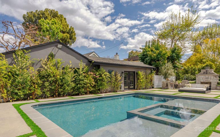  Classy and Modern Pool 