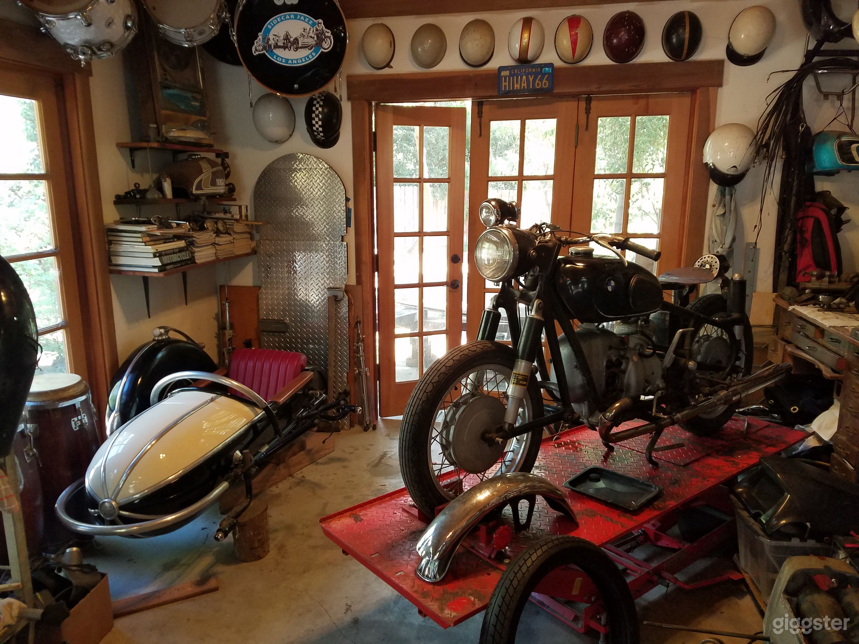 COOL WORKSHOP SPACE, GARAGE. / CAL. COTTAGE HOUSE Photo 2