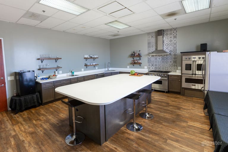  Estudio de cocina con luz natural 