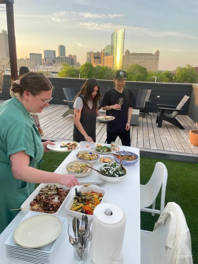  Rooftop Patio 2,000 sq.ft 