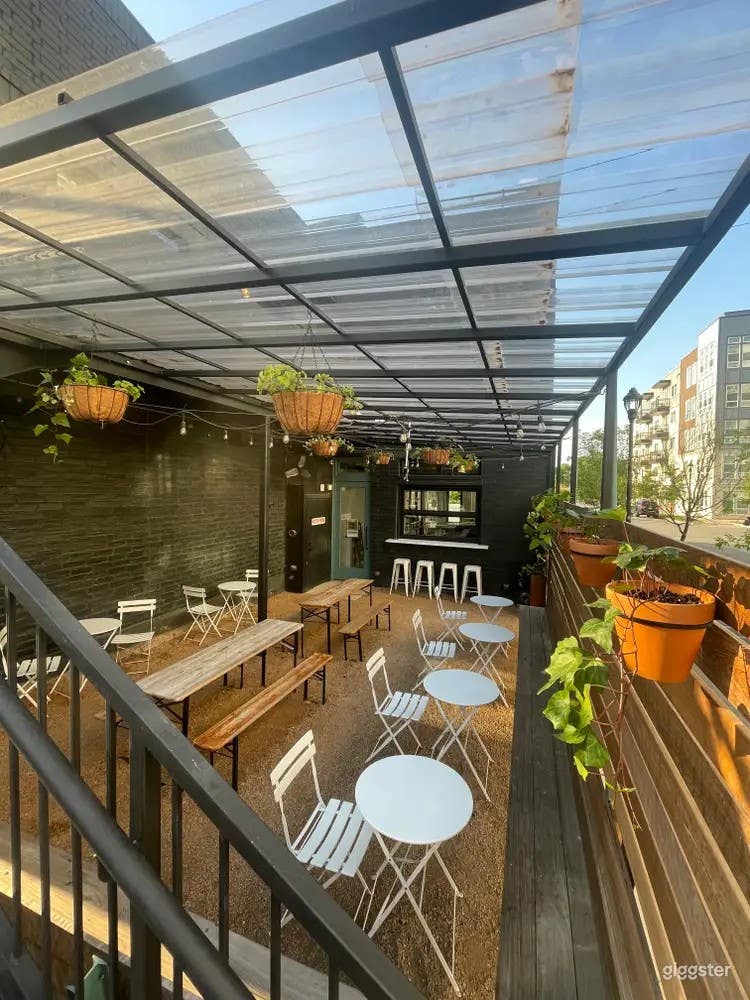 Rooftop Patio 2,000 sq.ft 