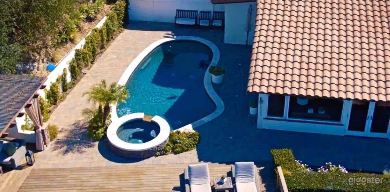 Hillside Oasis with Stunning Pool &amp; Scenic Views Photo 2