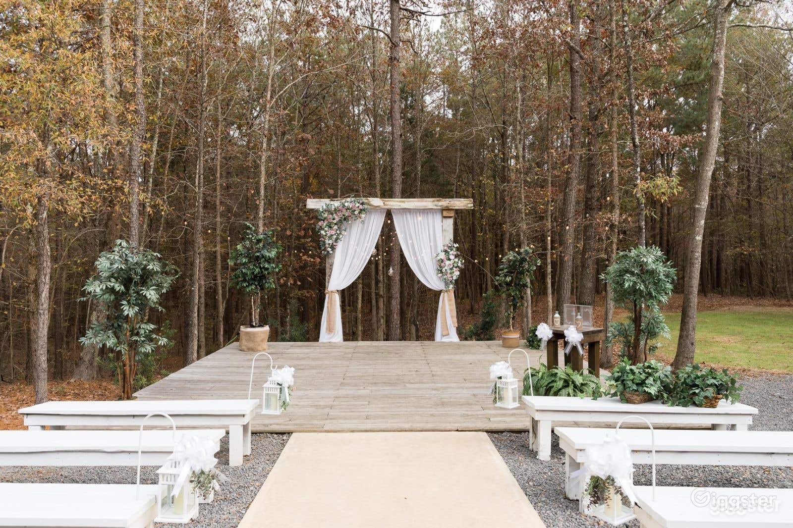 Woodsy, Natural, Southern Barn and Log Cabin Photo 4