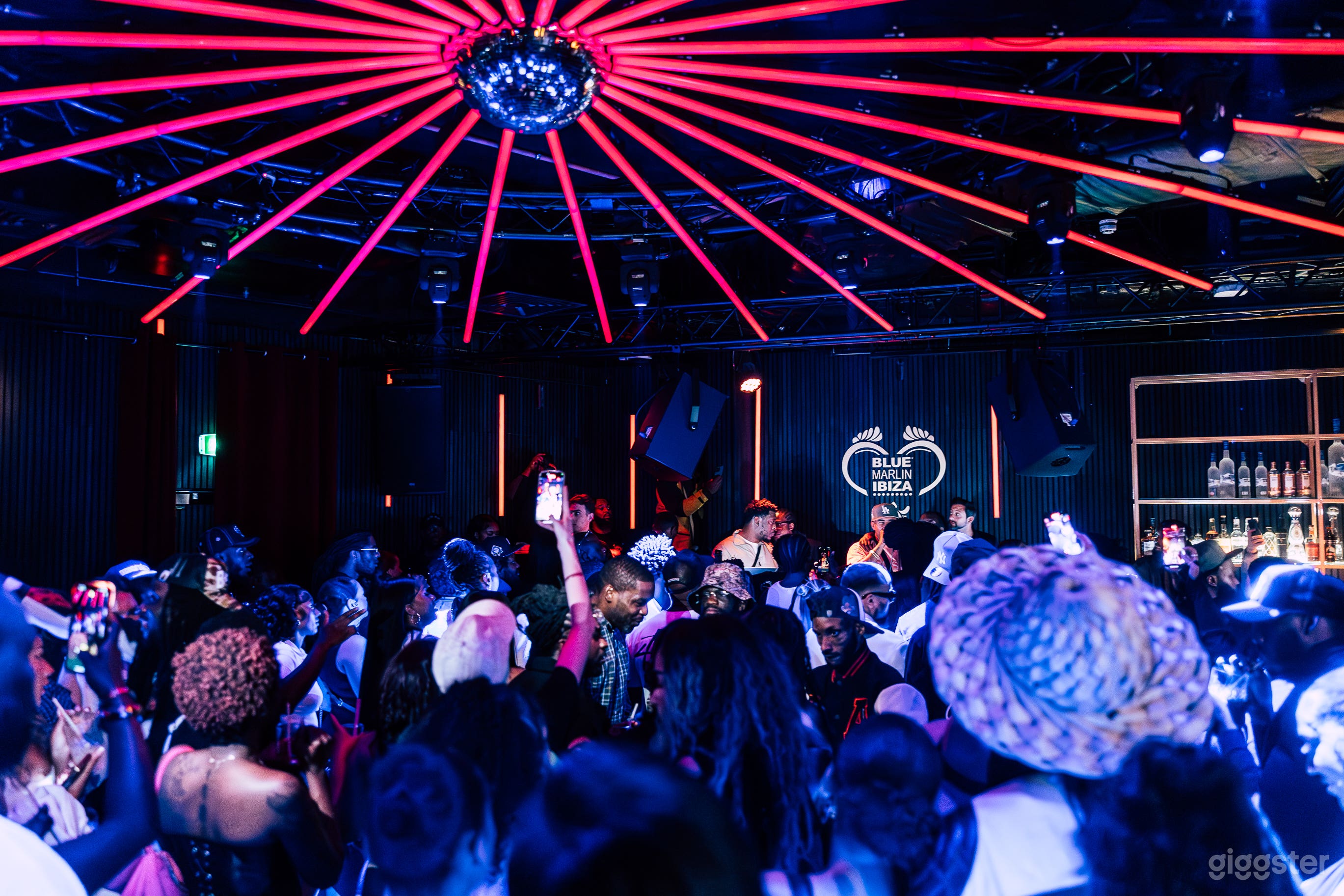 London's Club and Lifestyle Destination Photo 3