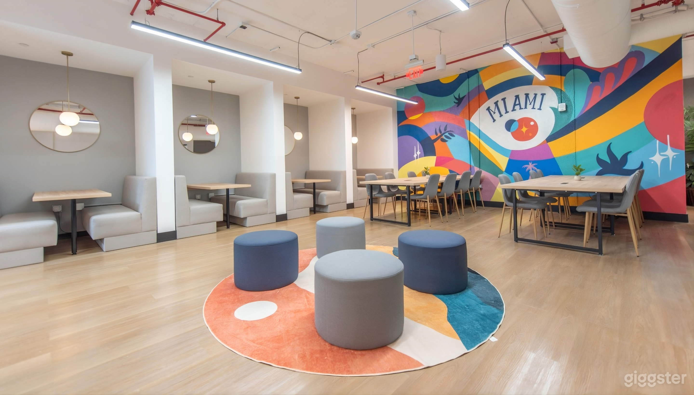 Soundproof 10-Person Meeting Room in Miami Downtown! Photo 2