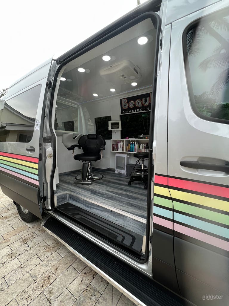  Mobile modern barbershop. Please dm for specific customization for production for an additional fee 