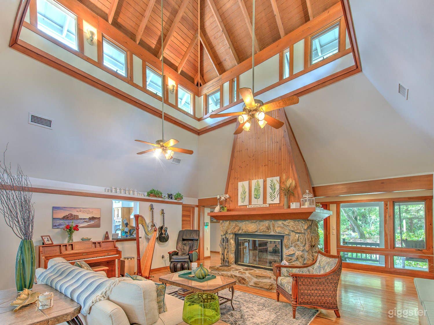 True Florida-style bed and breakfast with stunning riverfront views! Photo 1