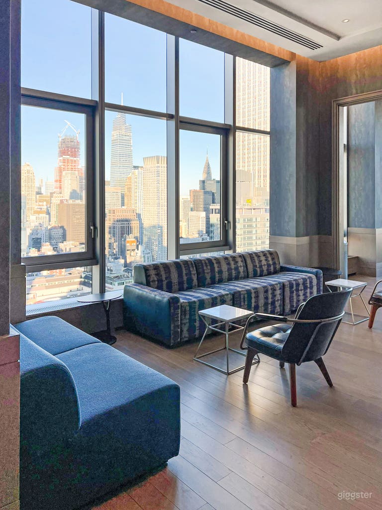 Rooftop Loft with Stunning Views of Empire State 