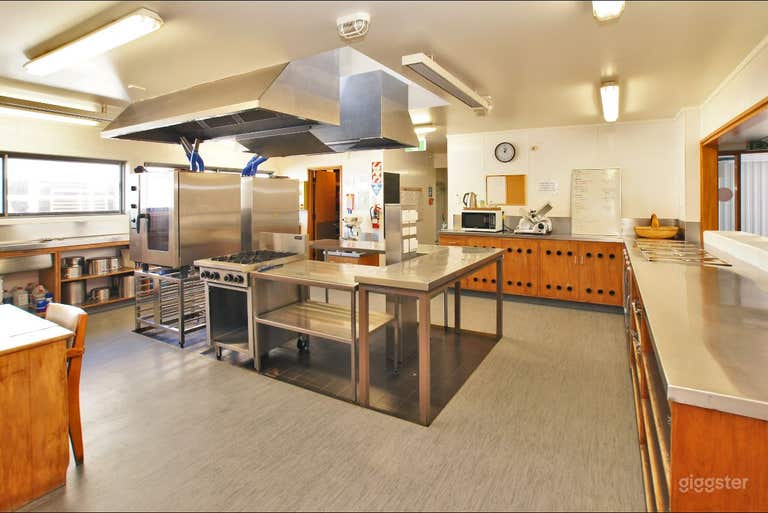  Commercial Kitchen 
