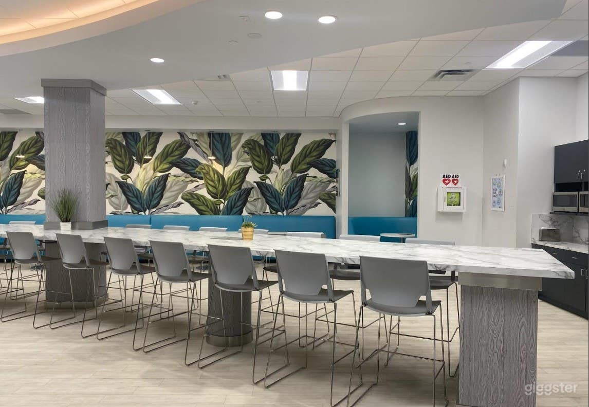 Private Meeting Room for 6 in Miami, FL Photo 3