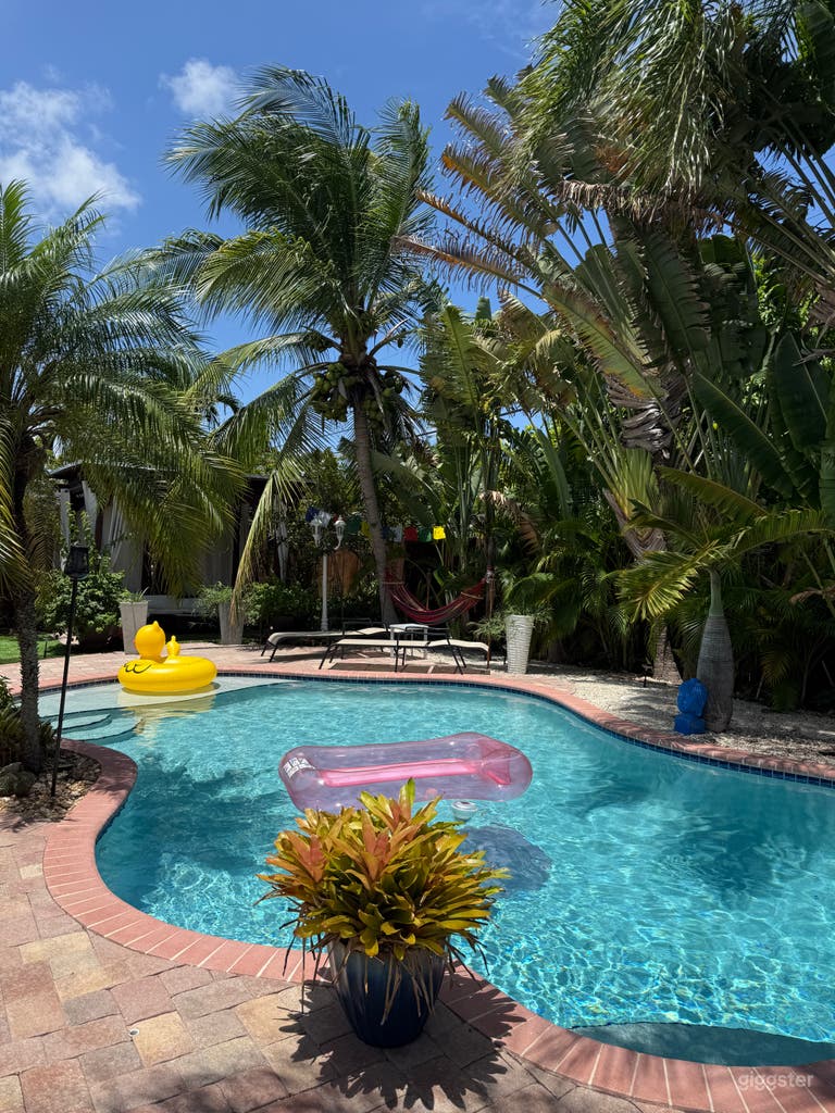  PRIVATE FTL TROPICAL OASIS W HEATED POOL 